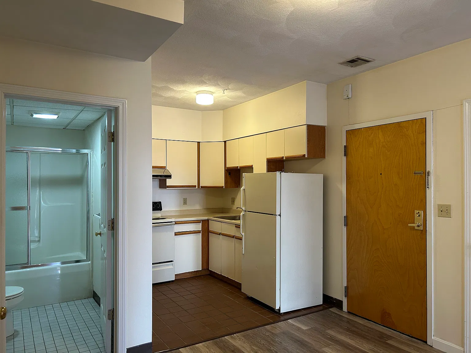 2 bed, $2,800 — Photo 2