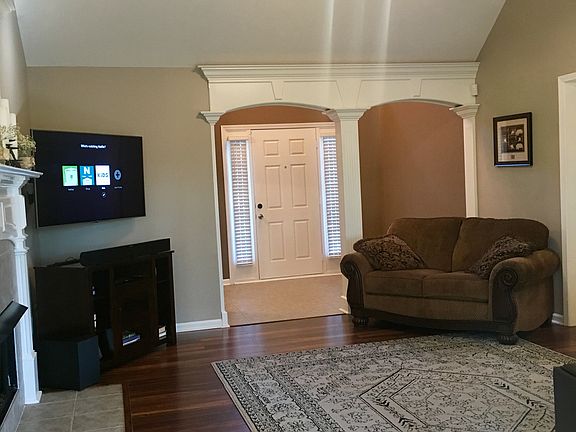 3rd image of 3225 Hardwood Dr