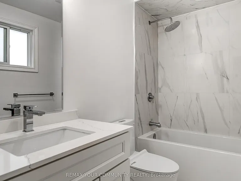 18 Ironshield Cres — Photo 11