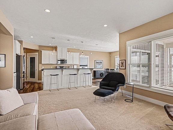 4th image of 6356 Lake Apio Dr