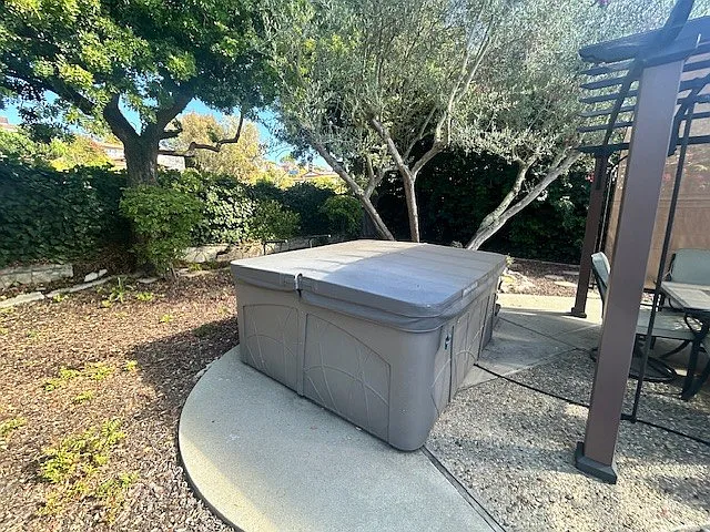 28740 Lomo Dr — Photo 30
