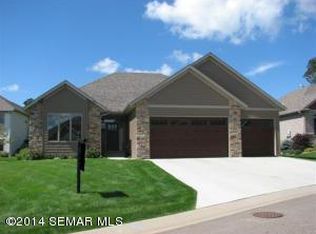 2098 Granite Cir NW, Rochester, MN 55901