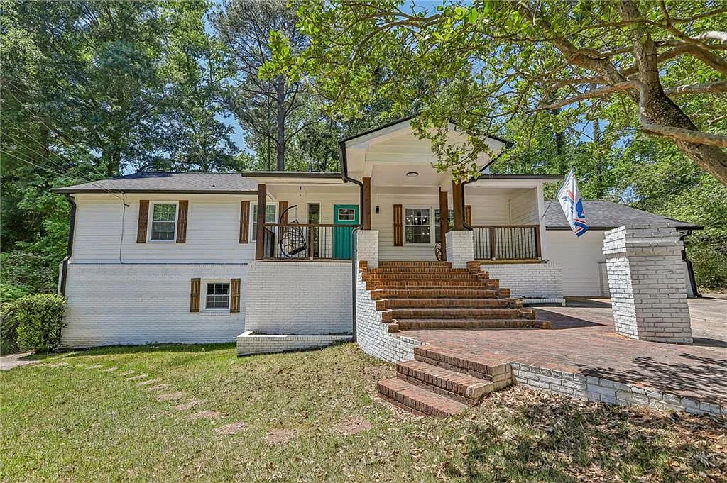 5 bed, 3.5 bath, 3168 sqft, $3,300 — Photo 3