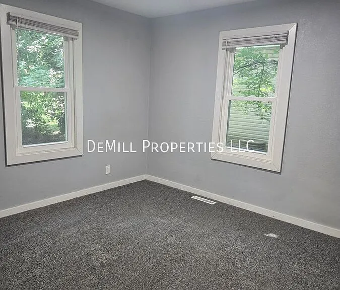 1340 N Wabash Ave — Photo 8