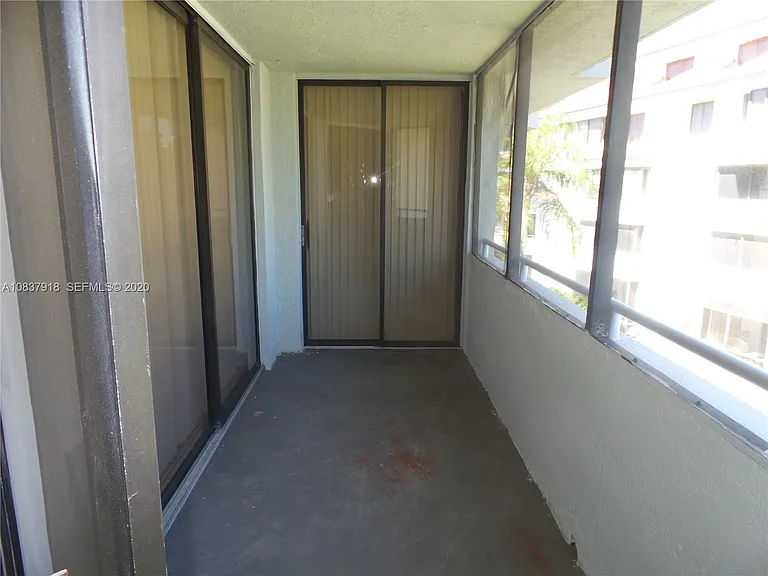 8255 SW 152nd Ave #307 — Photo 5