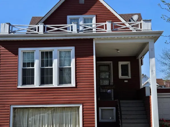 11 Carroll St, Hammond, IN 46320