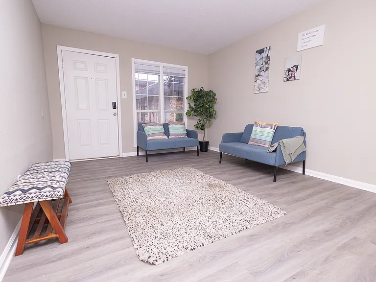 3923 Jackson Ave — Photo 6
