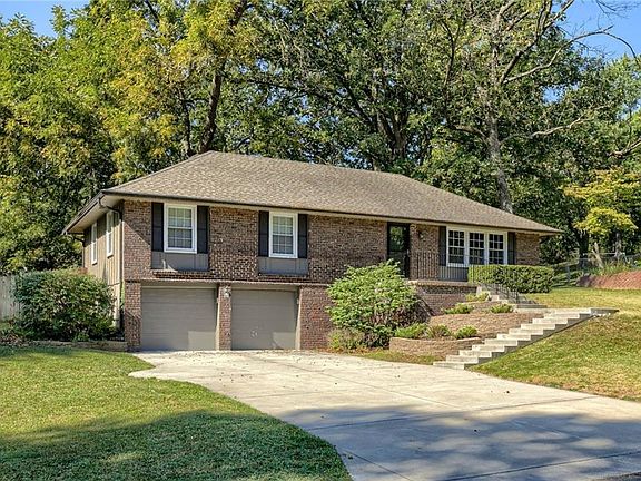 2nd image of 602 Wood Ct