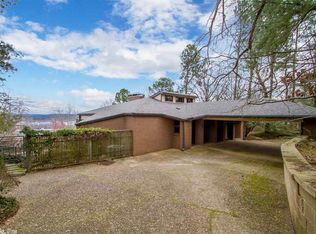6 Hearthside Dr, Little Rock, AR 72207