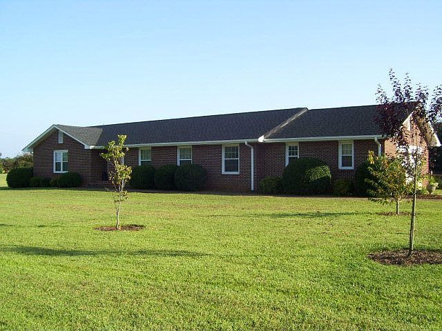 1st image of 911 Pleasant Dr
