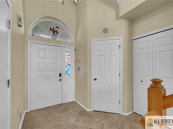 3rd image of 24 Catherine Ct