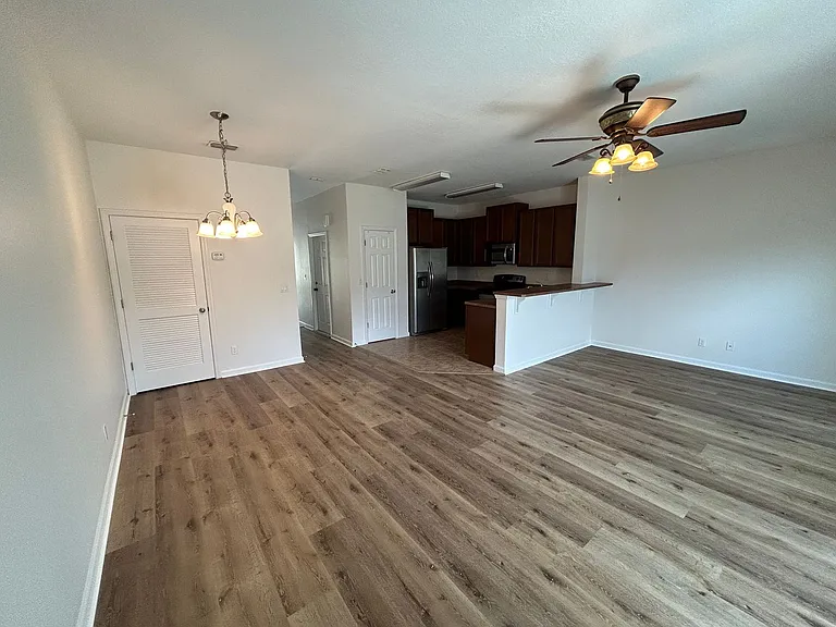 2700 Revolution St #103 — Photo 10