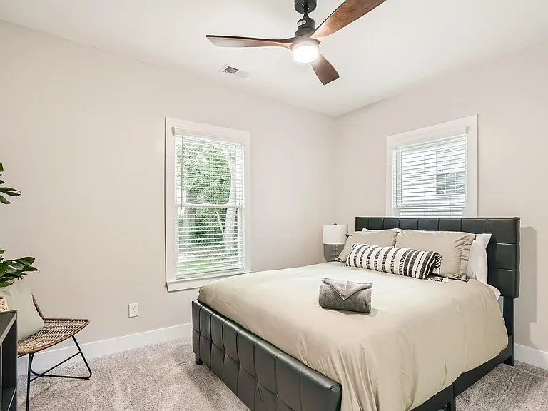 1045 Coleman St SW — Photo 5