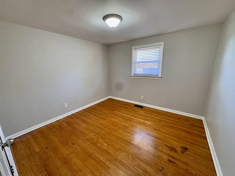 207 Beecher St — Photo 7