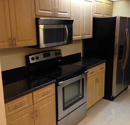 3rd image of 901 SW 138th Ave #210-C