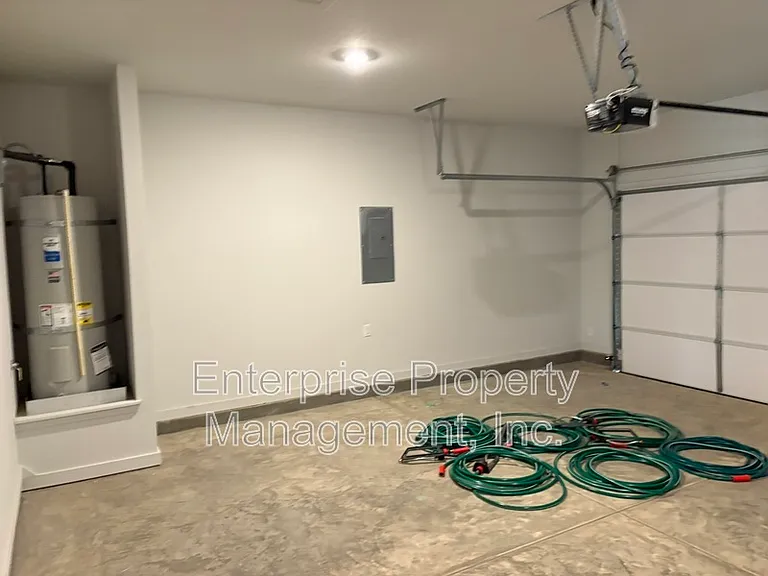 85 Burr Oak Cv — Photo 24