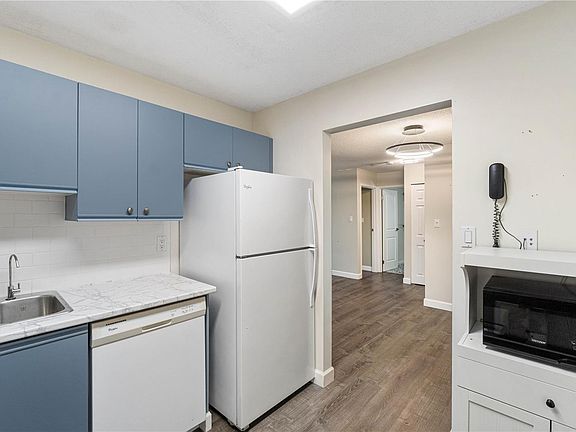 5th image of 6711 Dover Rd #130