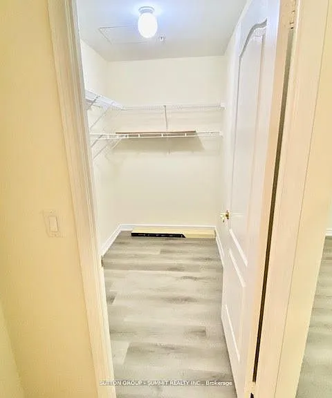 350 Princess Royal Dr #312 — Photo 8