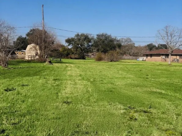 0 Lexington Ave, Hitchcock, TX 77563