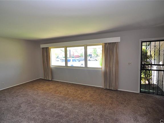 3rd image of 258 S San Antonio Ave