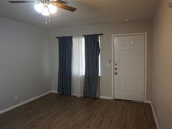 2nd image of 3811 Clovis Dr