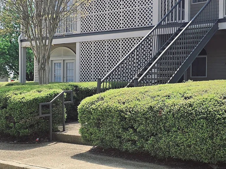 Northpointe Village Apartments — Photo 17