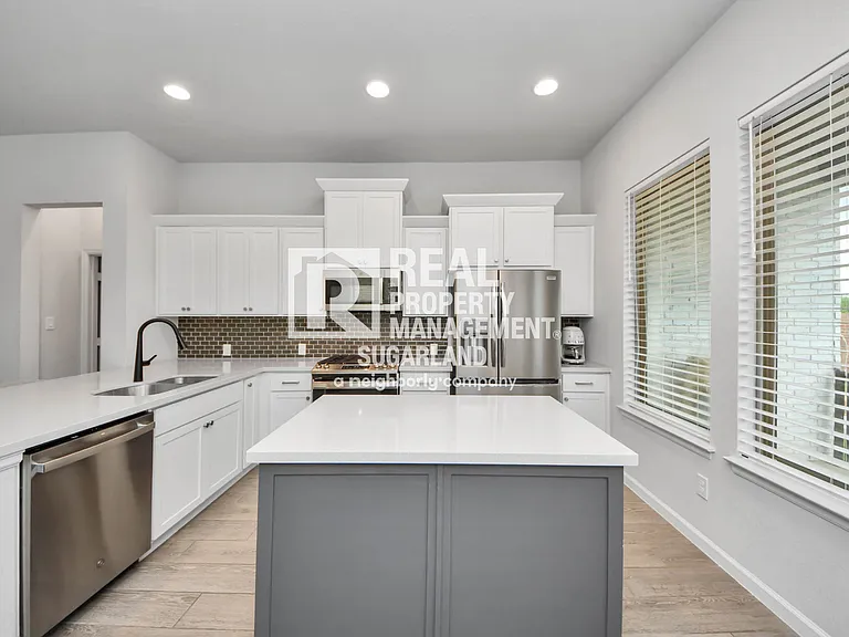 4219 Colony Ln — Photo 15