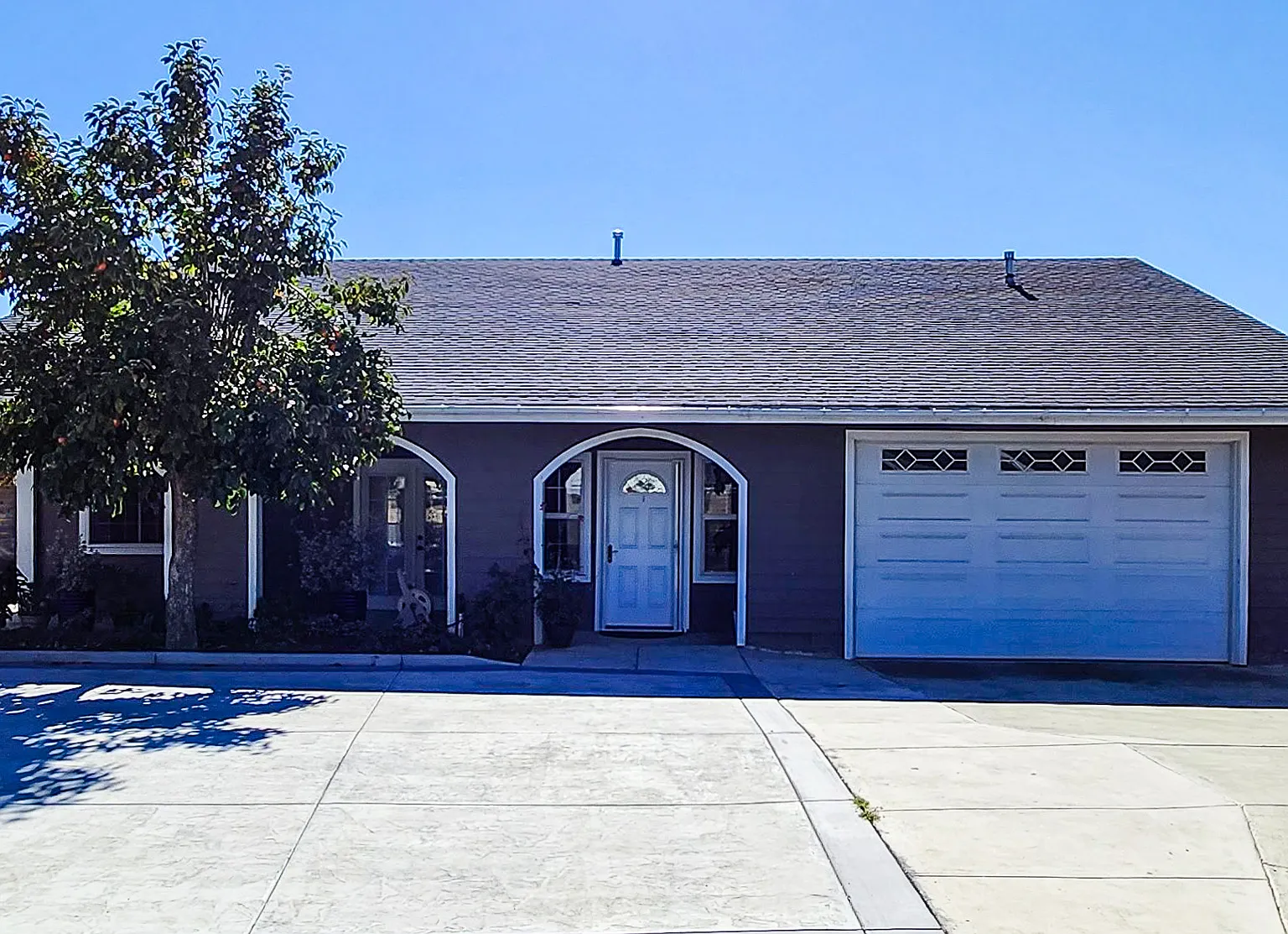 1178 Hackamore Rd — Photo 1