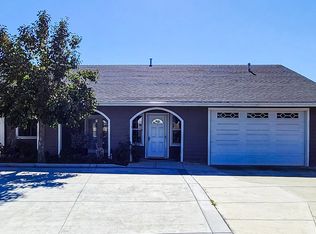 1178 Hackamore Rd, Vista, CA 92083