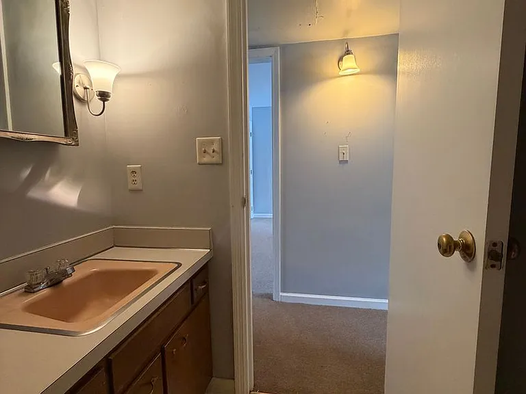 341 S Burns Ave — Photo 7