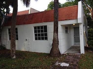 3rd image of 1779 NE 142nd St
