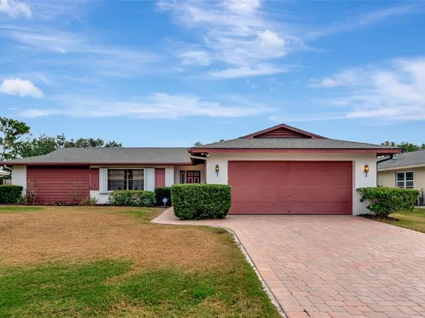 4423 Meadow Creek Cir, Sarasota, FL 34233