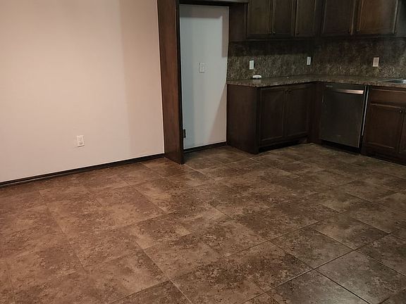 4th image of 709 NE 21st Ter