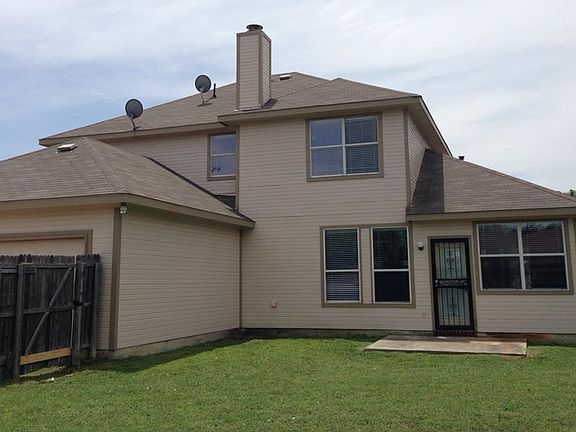 2nd image of 5157 Lauren Ln