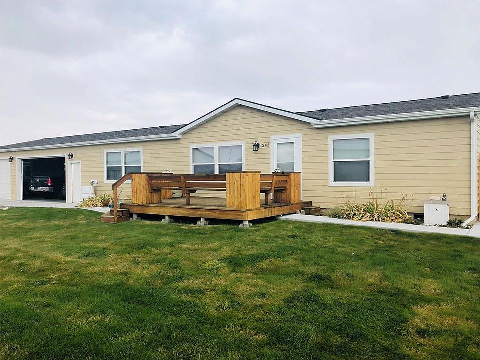 1st image of 243 Briar Pl