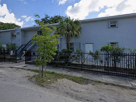 4th image of 5475 Ne 1st Ave