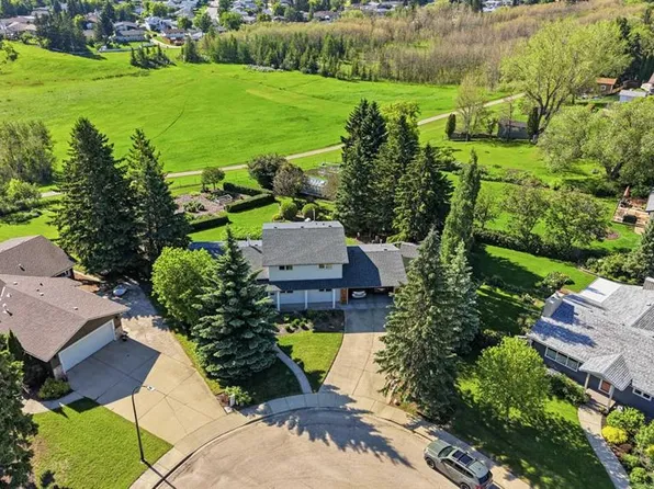 7 NW Oslo Close, Red Deer, AB T4N 5A5
