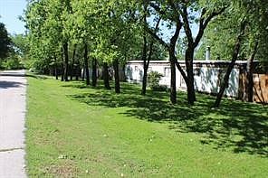1st image of 500 Oakwood Dr