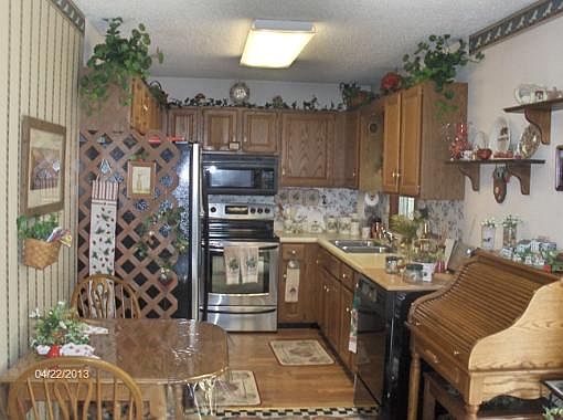 5th image of 712 Chestnut Dr