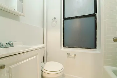 Rented by Hillel Realty Group