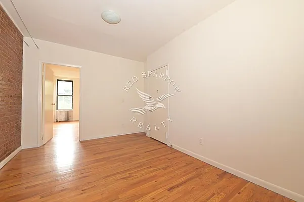 Rented by Red Sparrow Realty Group | media 17