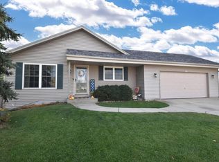 1087 Cleveland Ave, Hartford, WI 53027
