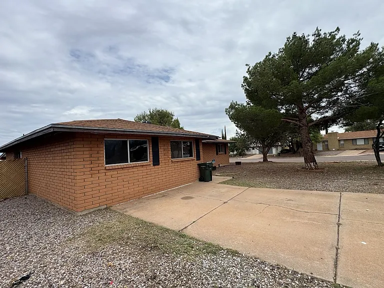 1281 N Catalina Dr — Photo 6
