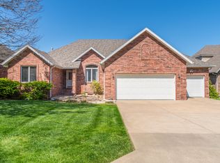 3315 S Hillsboro Ave, Springfield, MO 65804