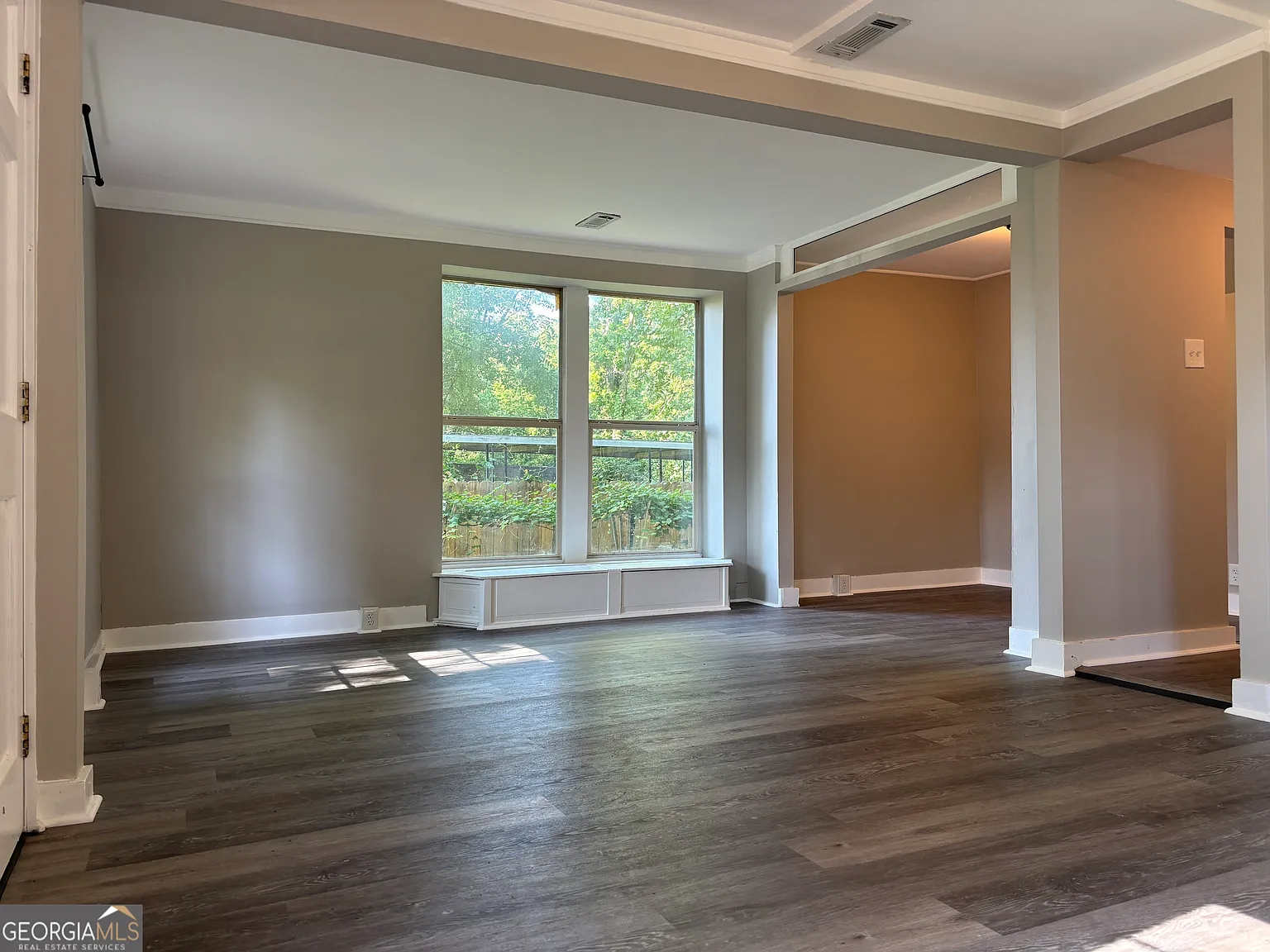 2 bed, 1.5 bath, 980 sqft, $1,400 — Photo 3