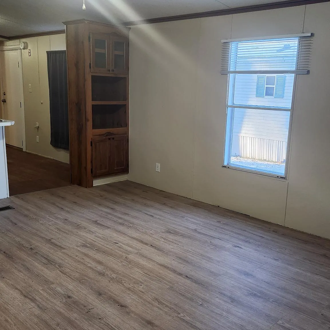 3 bed, $2,000 — Photo 4