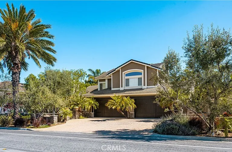 2281 Orchard Dr — Photo 1
