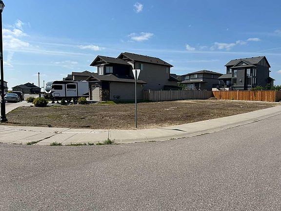 2nd image of 14 Canyon Estates Ln W