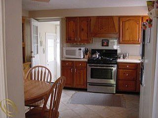 3rd image of 26042 Dartmouth St