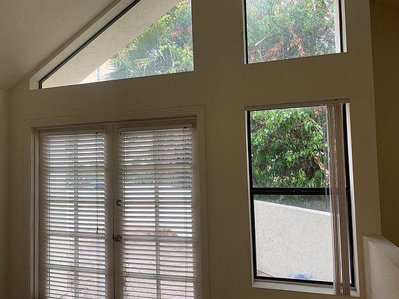 3rd image of 1007 Beryl St